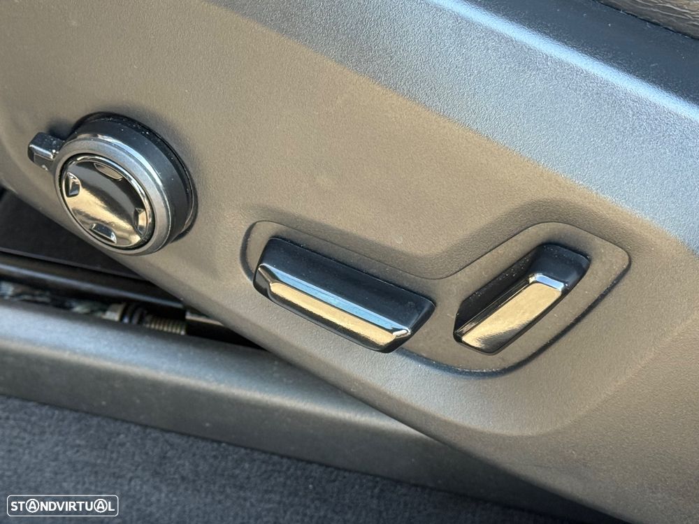 Volvo XC 60 2.0 T8 PHEV Inscription AWD - 23