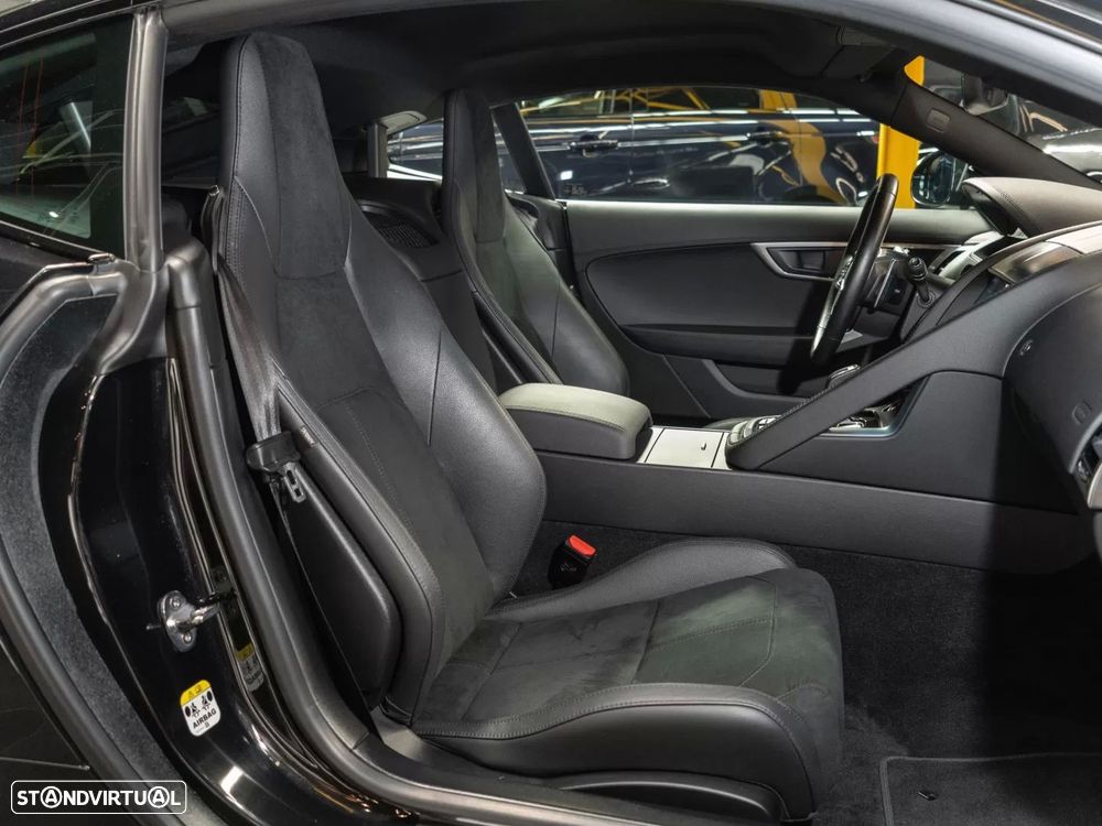 Jaguar F-Type 2.0 i4 R-Dynamic Black - 16