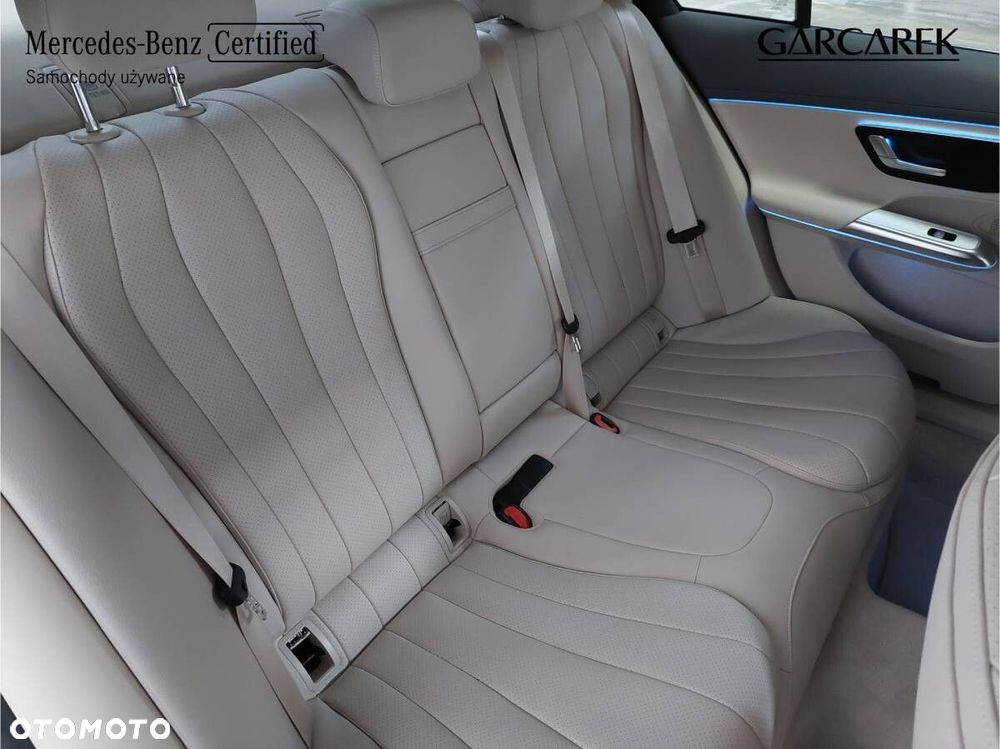 Mercedes-Benz Klasa E 200 mHEV 4-Matic Avantgarde 9G-Tronic - 19