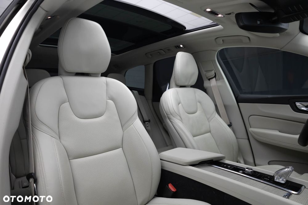 Volvo XC 60 B4 D AWD Geartronic Inscription - 31