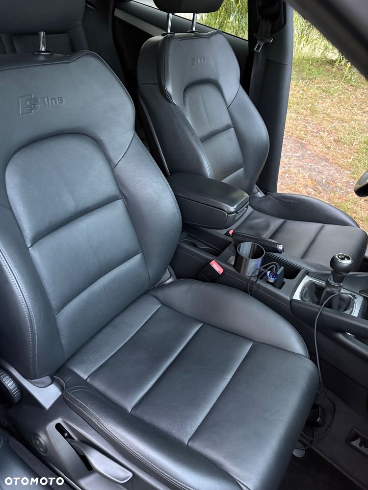 Audi A3 Sportback 2.0 TDI DPF Quattro Ambiente - 2