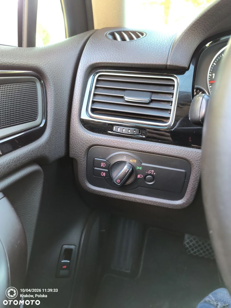 Volkswagen Touareg - 18