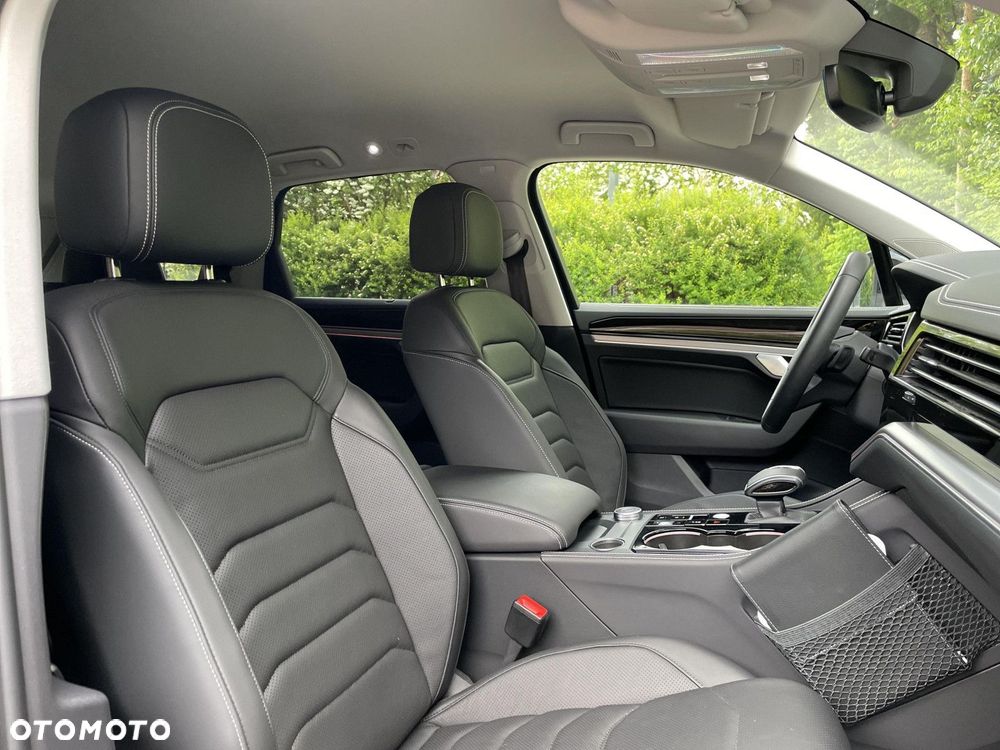 Volkswagen Touareg - 29
