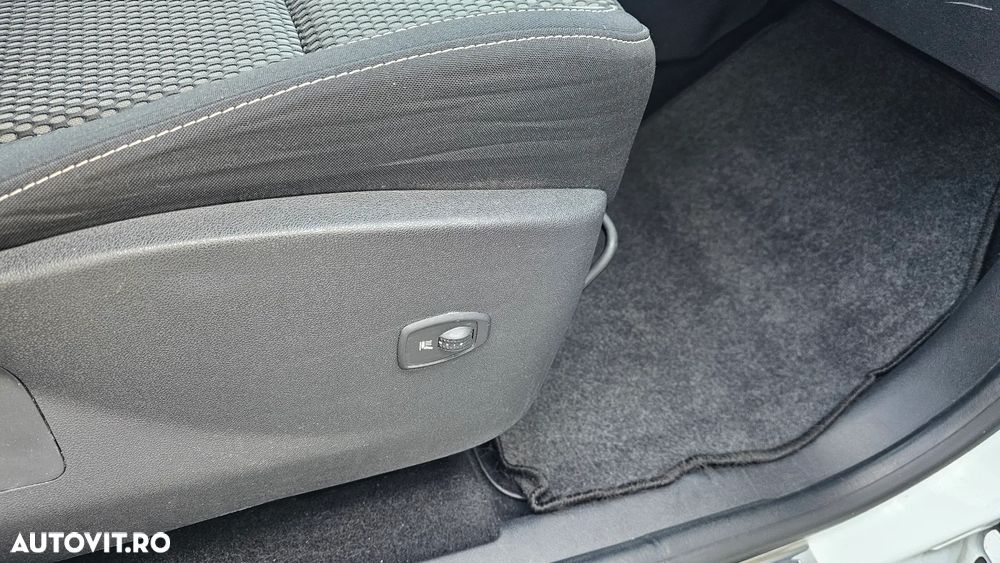 Renault Scenic ENERGY TCe 115 S&S Xmod Paris - 25