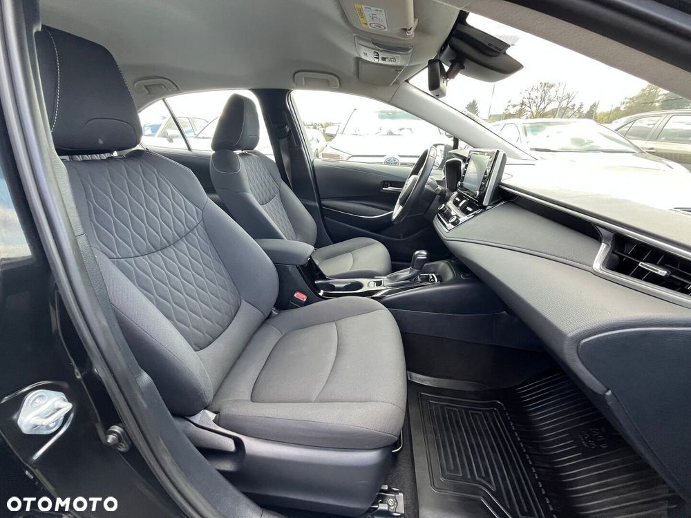 Toyota Corolla 1.8 Hybrid Comfort - 29