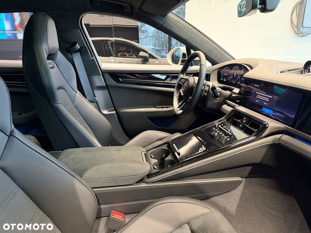 Porsche Panamera GTS - 14