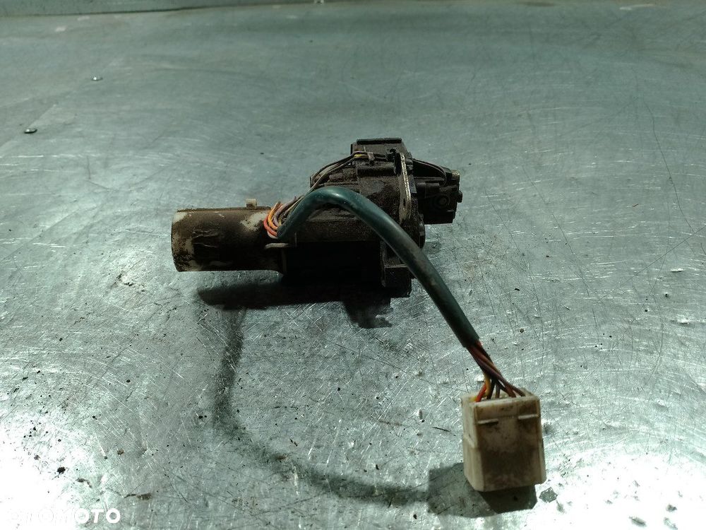 ZAMEK KLAPY LANCIA THESIS - 5