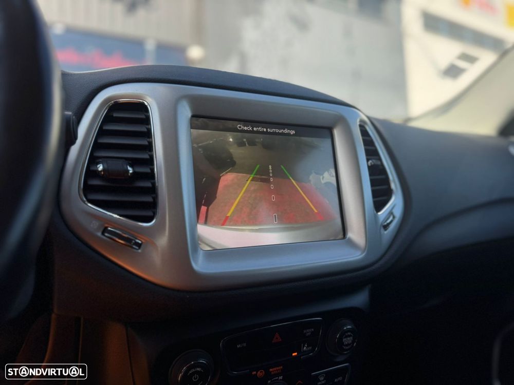 Jeep Compass 1.3 T Longitude - 34