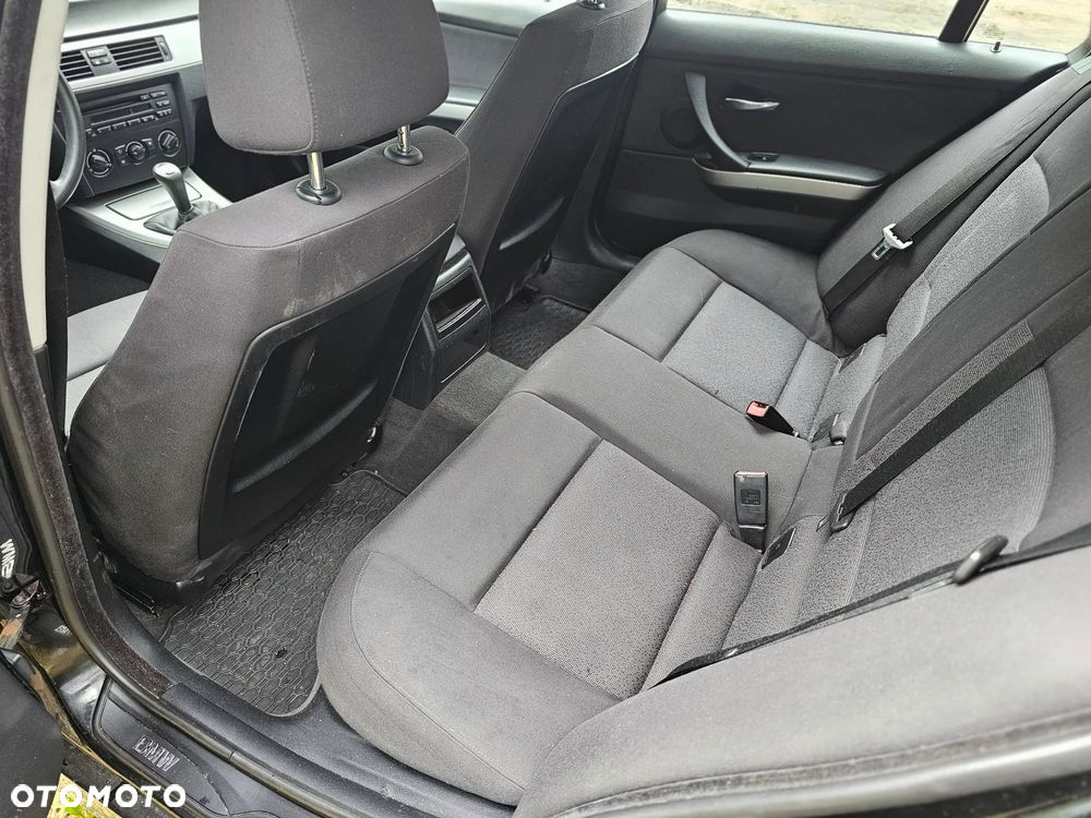 BMW Seria 3 318d - 9