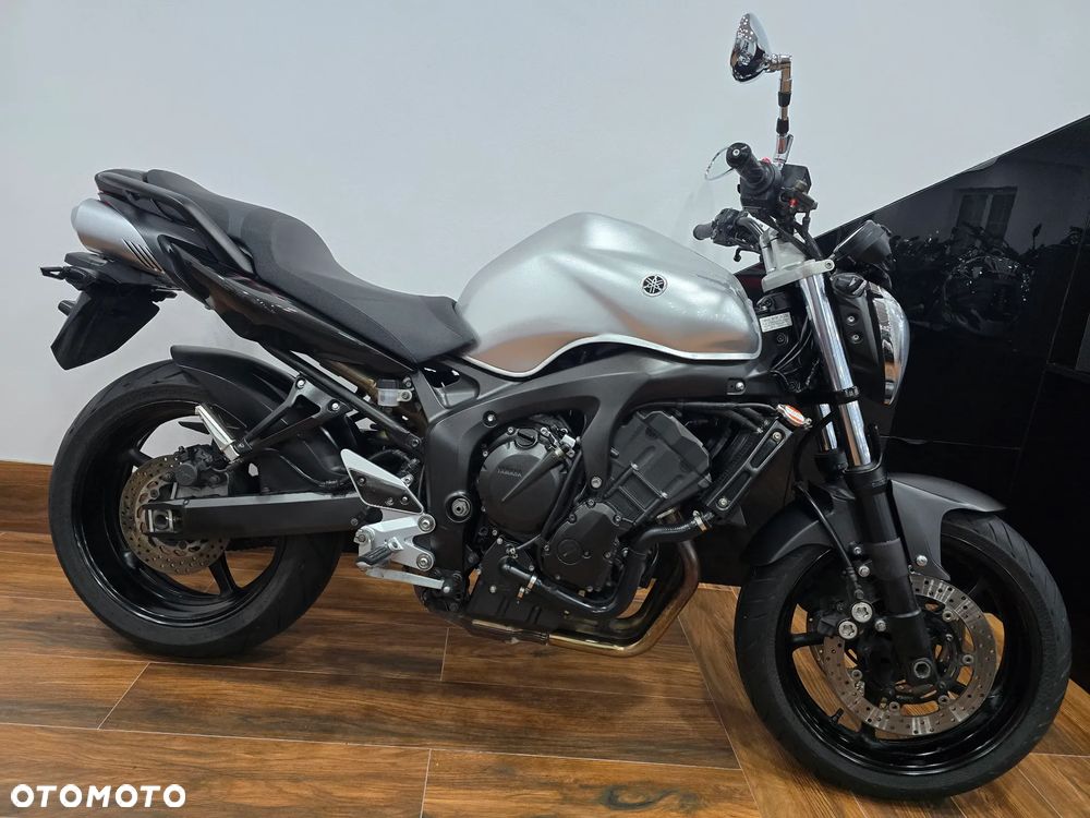 Yamaha FZ6