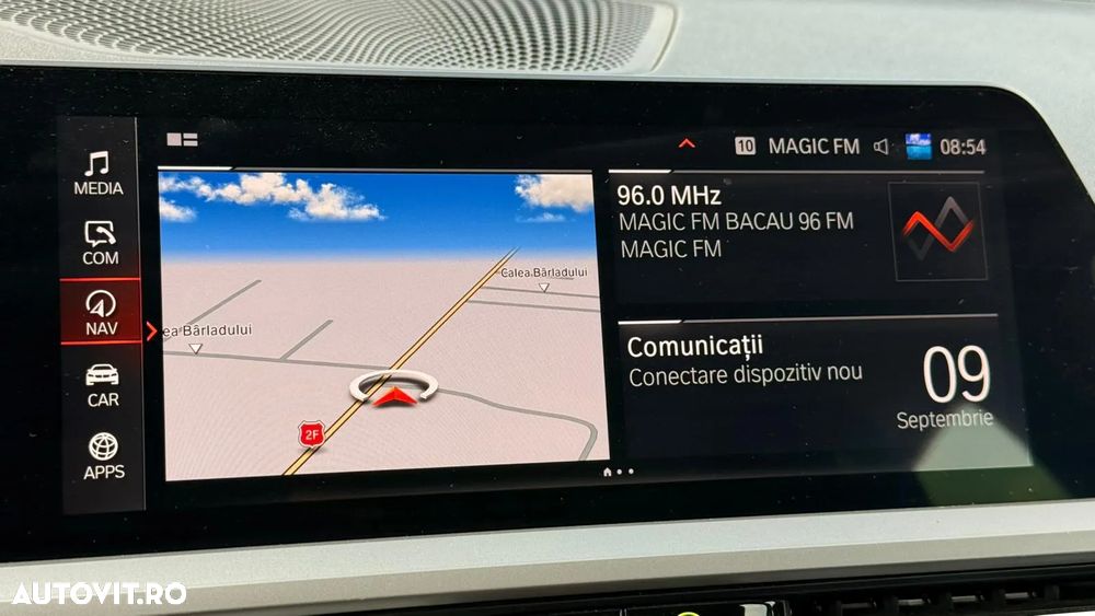 BMW Seria 3 320i Aut. Sport Line - 26