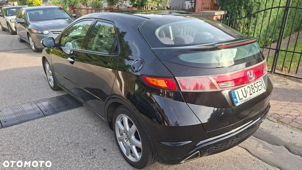 Honda Civic 1.8 Executive - 8