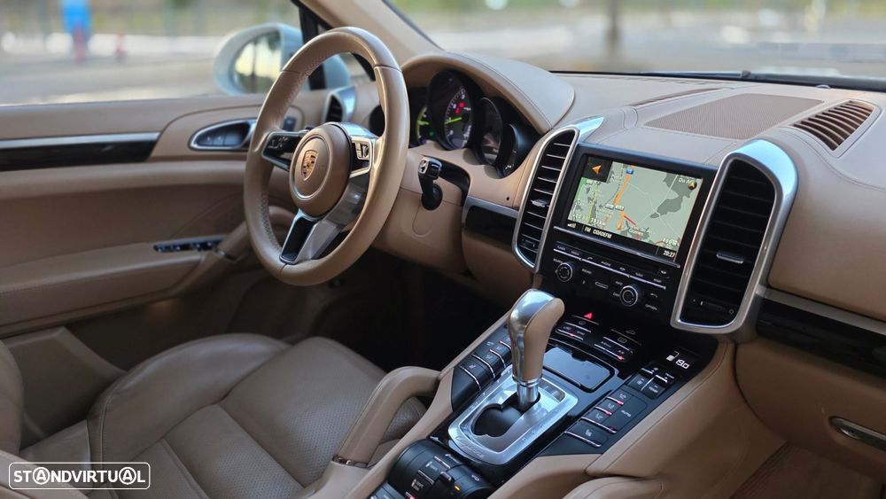 Porsche Cayenne S E-Hybrid Platinum Edition - 15