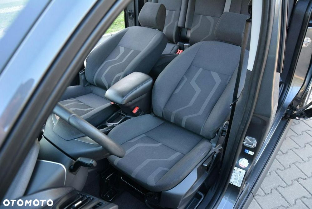 Ford Tourneo Connect Grand - 21