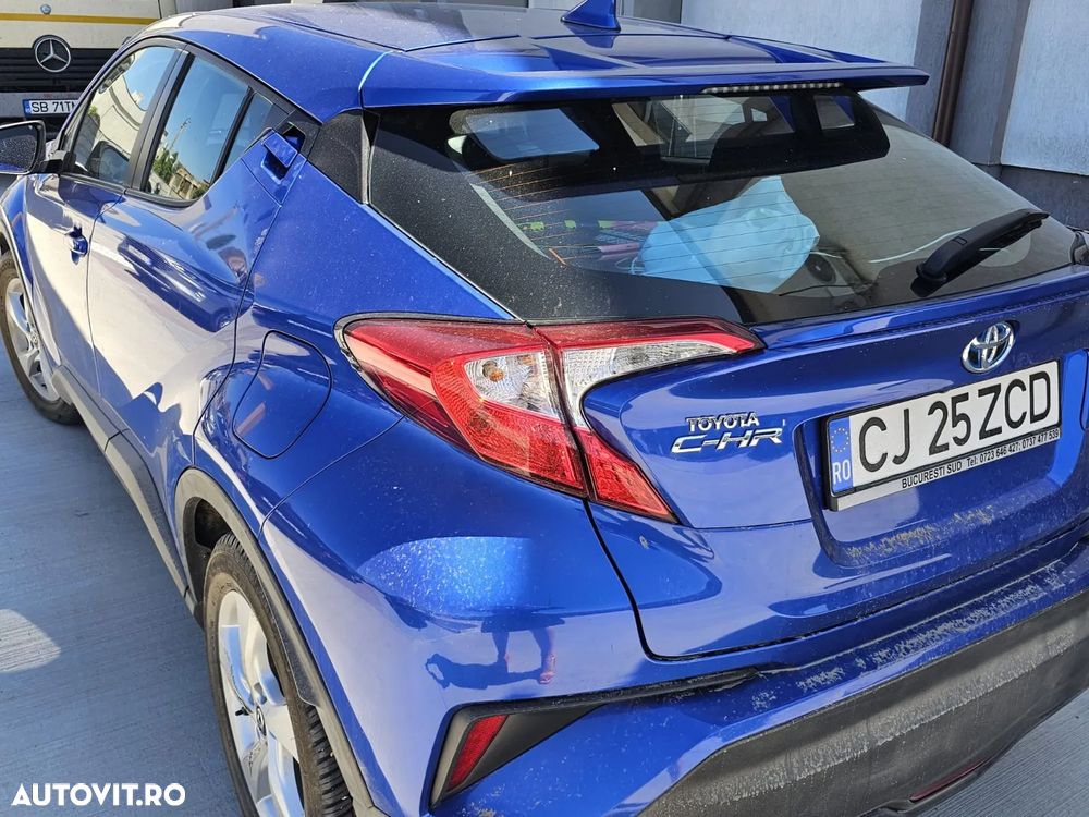 Toyota C-HR - 4