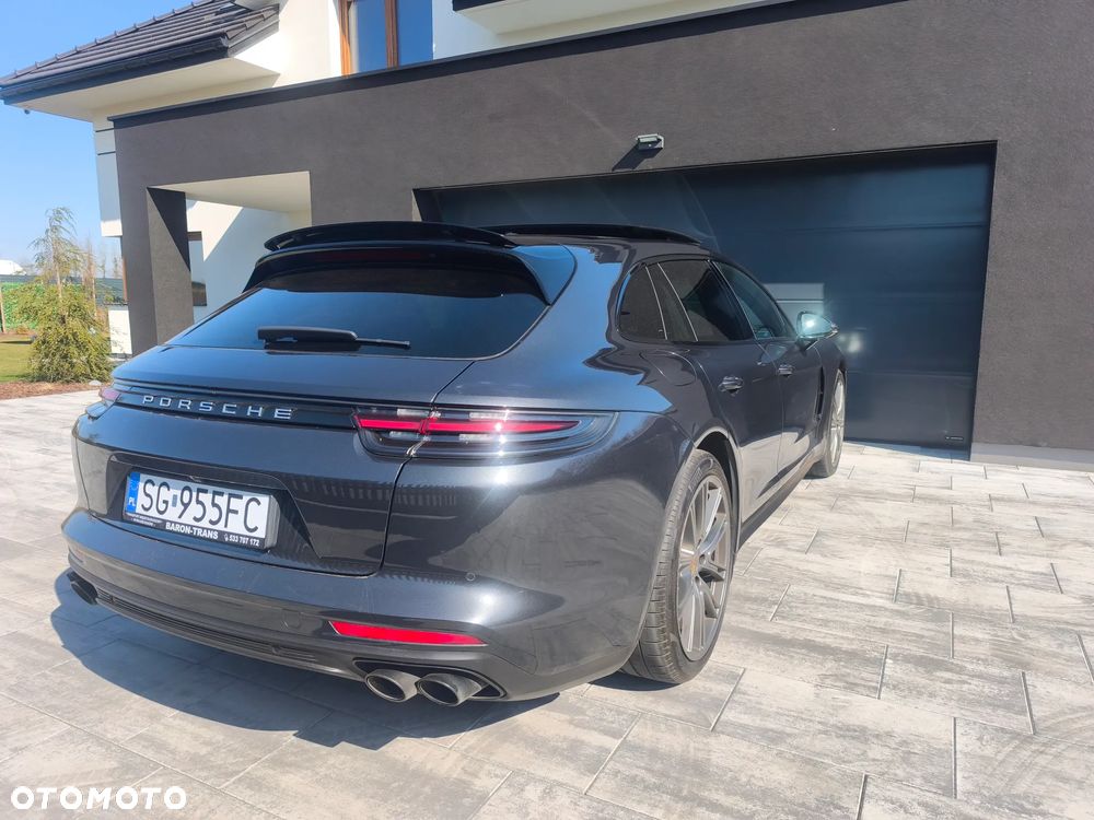 Porsche Panamera - 25