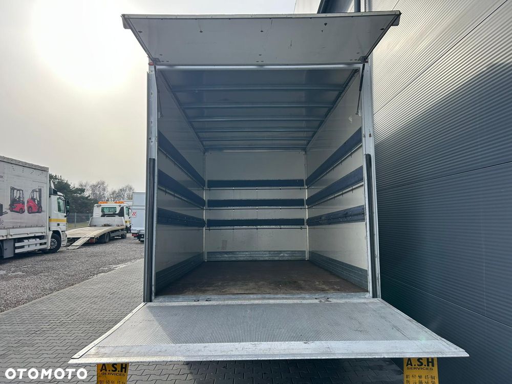 Iveco Daily 35C16 Kontener 8 palet + winda 750kg **Climatronic**Serwis**Sprowadzony**2019R** - 9