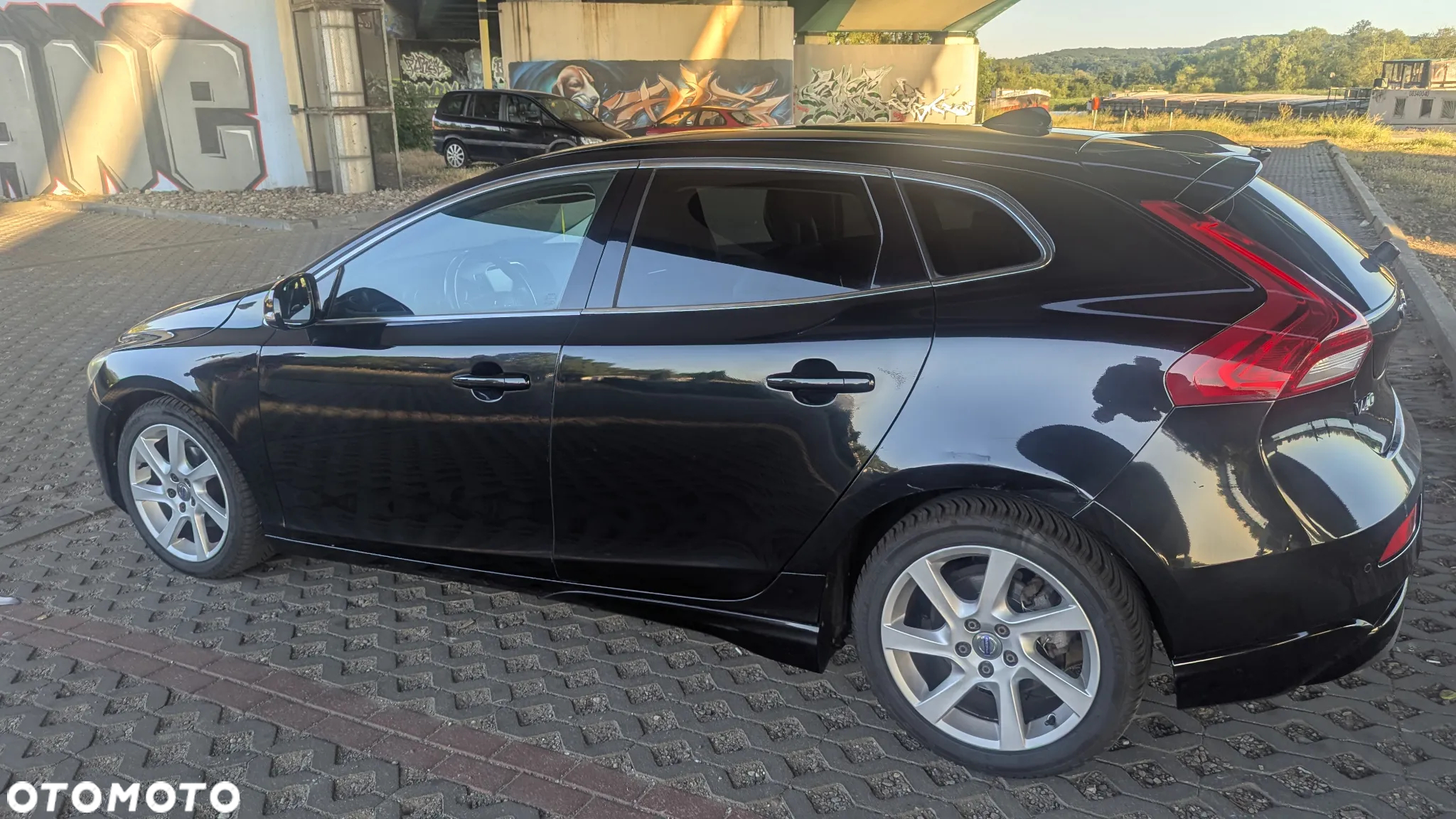 Volvo V40 D2 Base - 14