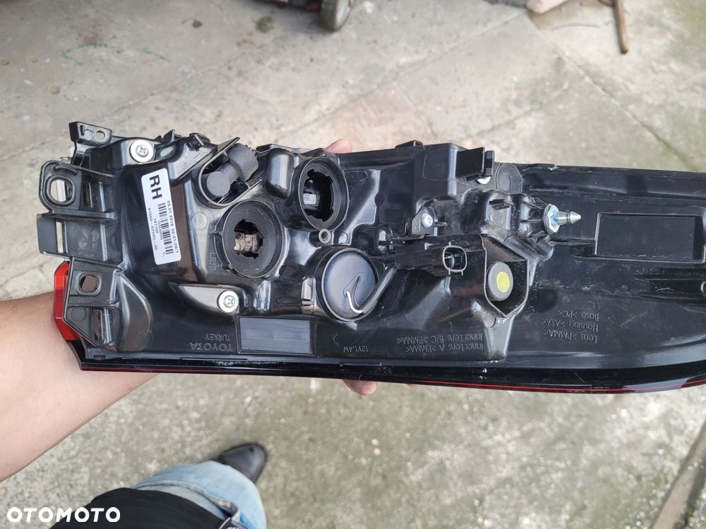 lampa prawy tył toyota corolla e21 sedan - 3