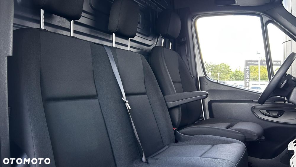 Mercedes-Benz Sprinter - 19