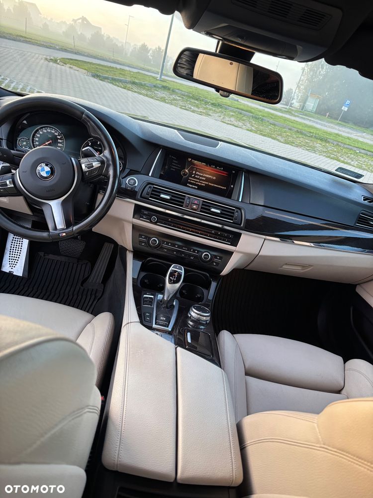 BMW Seria 5 525d xDrive - 8