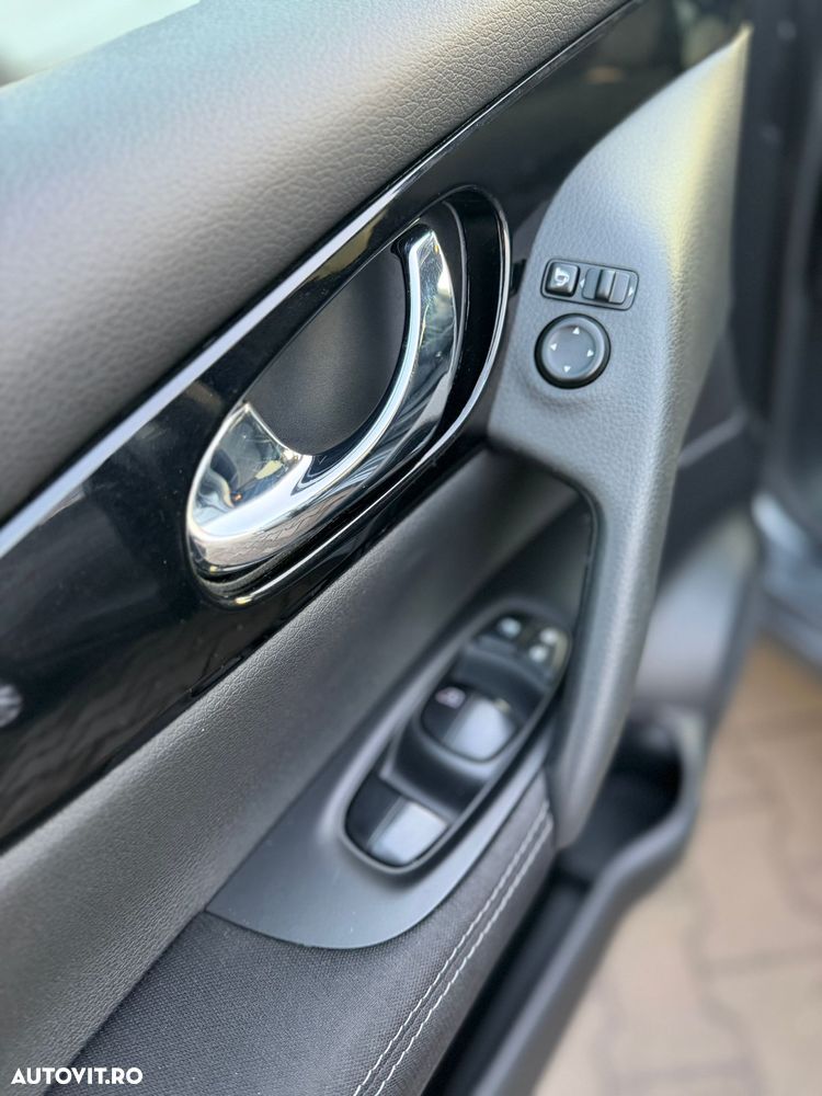 Nissan Qashqai 1.6 DCI Xtronic ACENTA - 18