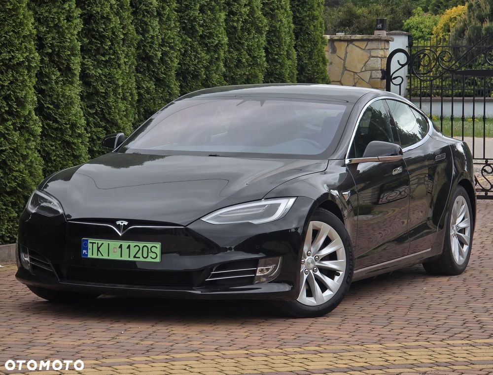 Tesla Model S - 1