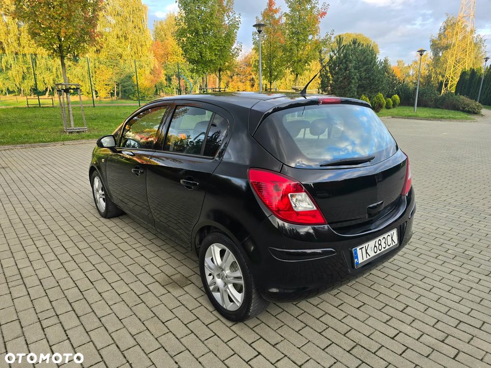Opel Corsa 1.4 16V Cosmo - 3