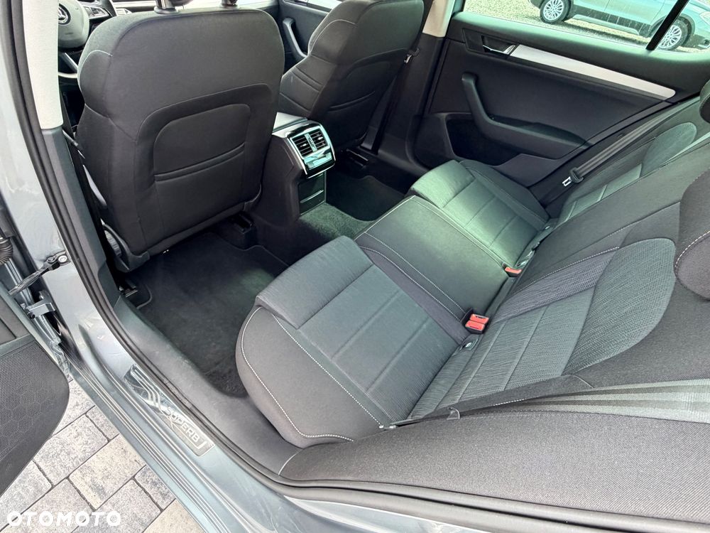 Skoda Superb 1.8 TSI Ambition DSG - 28