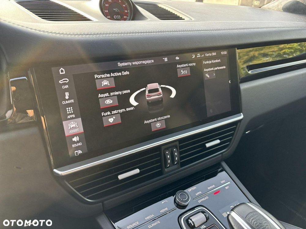 Porsche Cayenne - 26