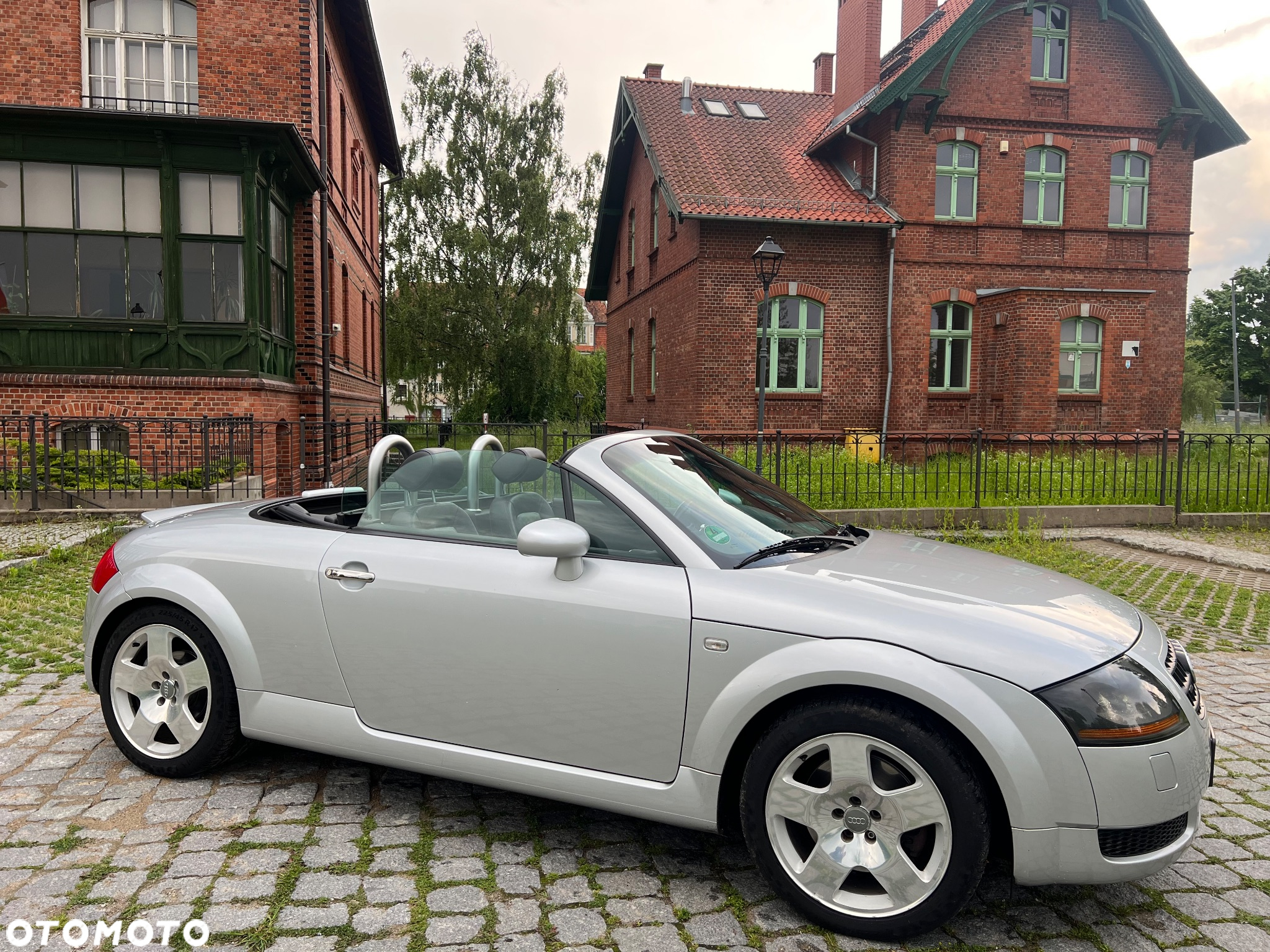 Audi TT Roadster - 7