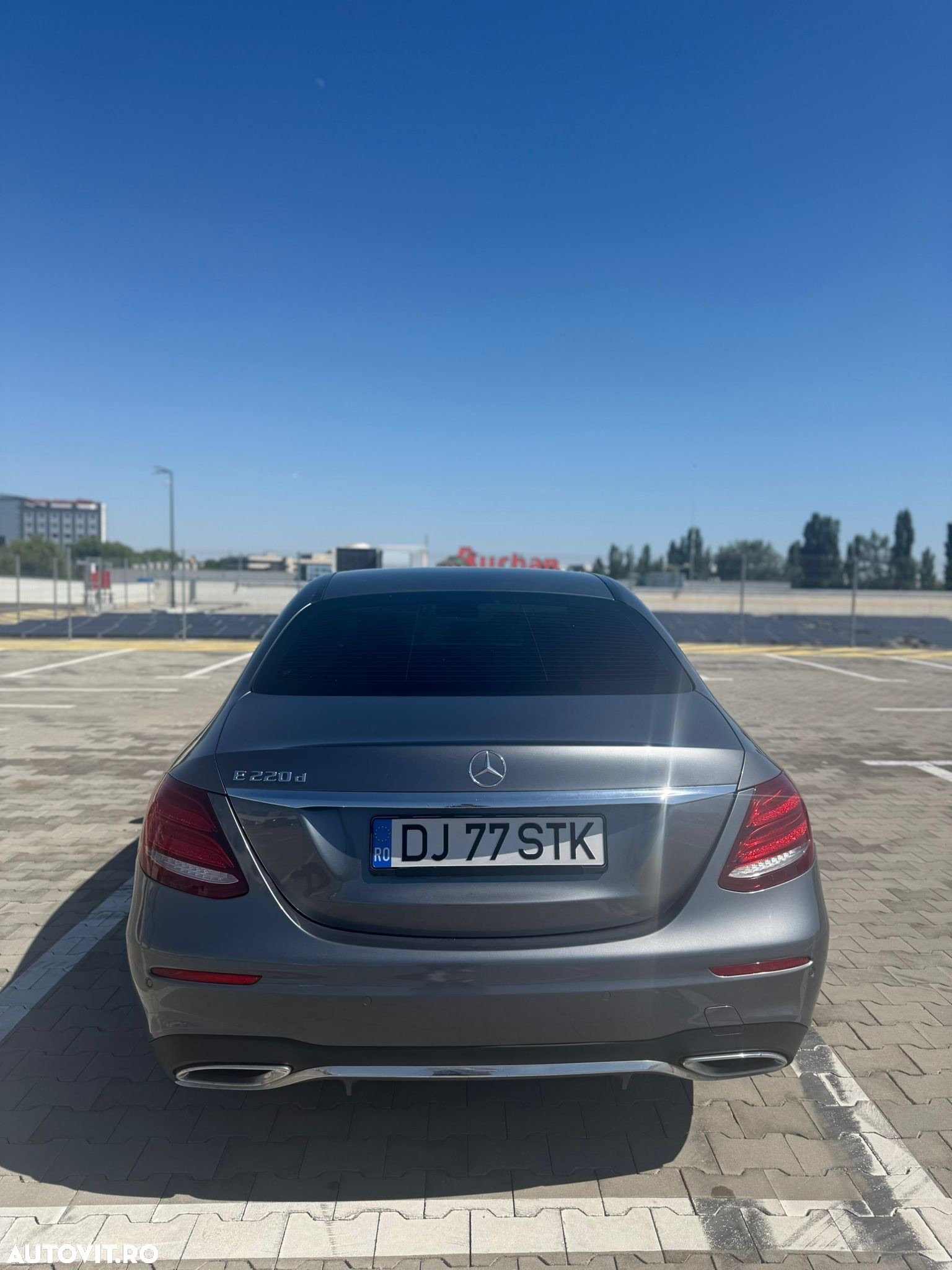 Mercedes-Benz E 220 d Aut. - 4