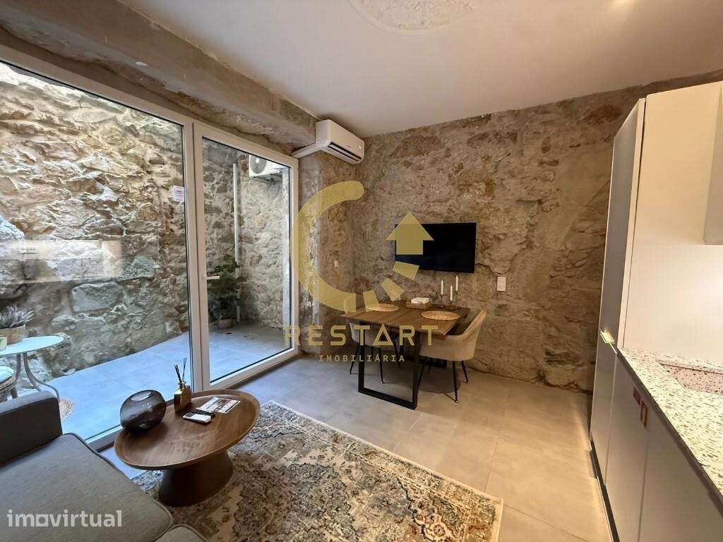 Apartamento T1 Renovado com Terraço e Licença AL com excelente localiz - Grande imagem: 2/26