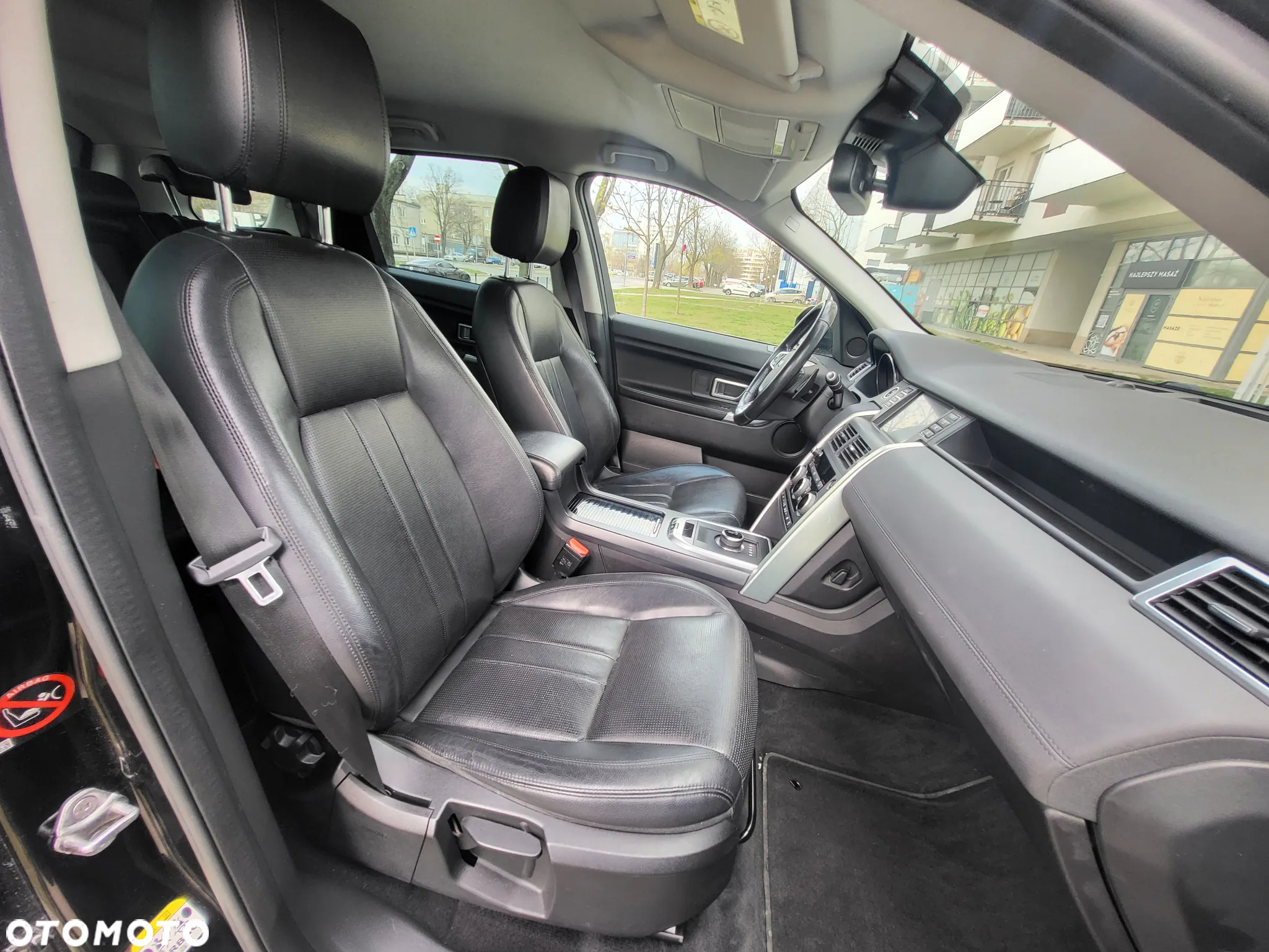 Land Rover Discovery Sport 2.0 TD4 HSE - 33