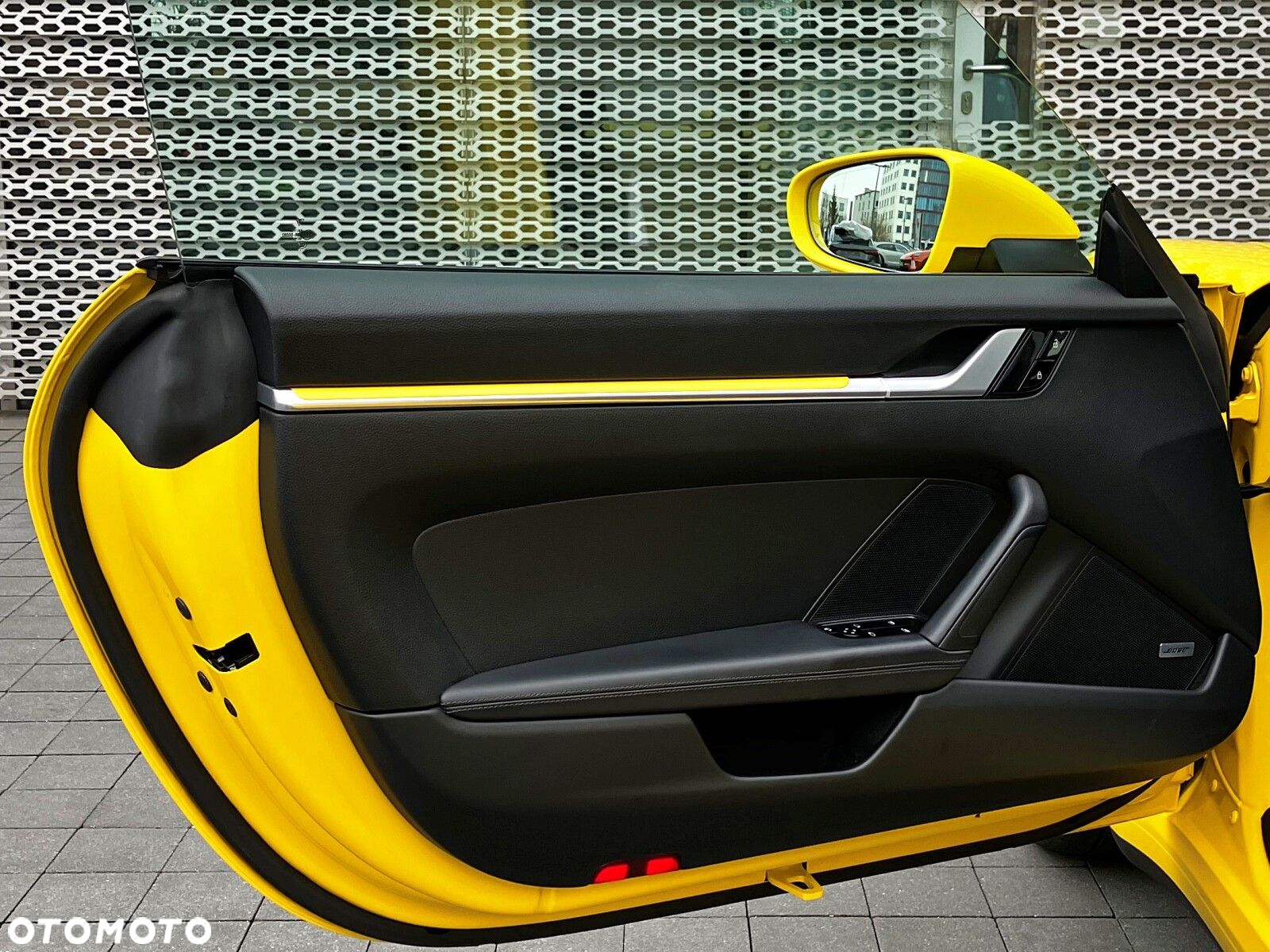 Porsche 911 Targa 4S - 18