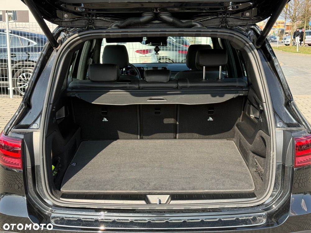 Mercedes-Benz GLB 200 Progressive 7G-DCT - 30