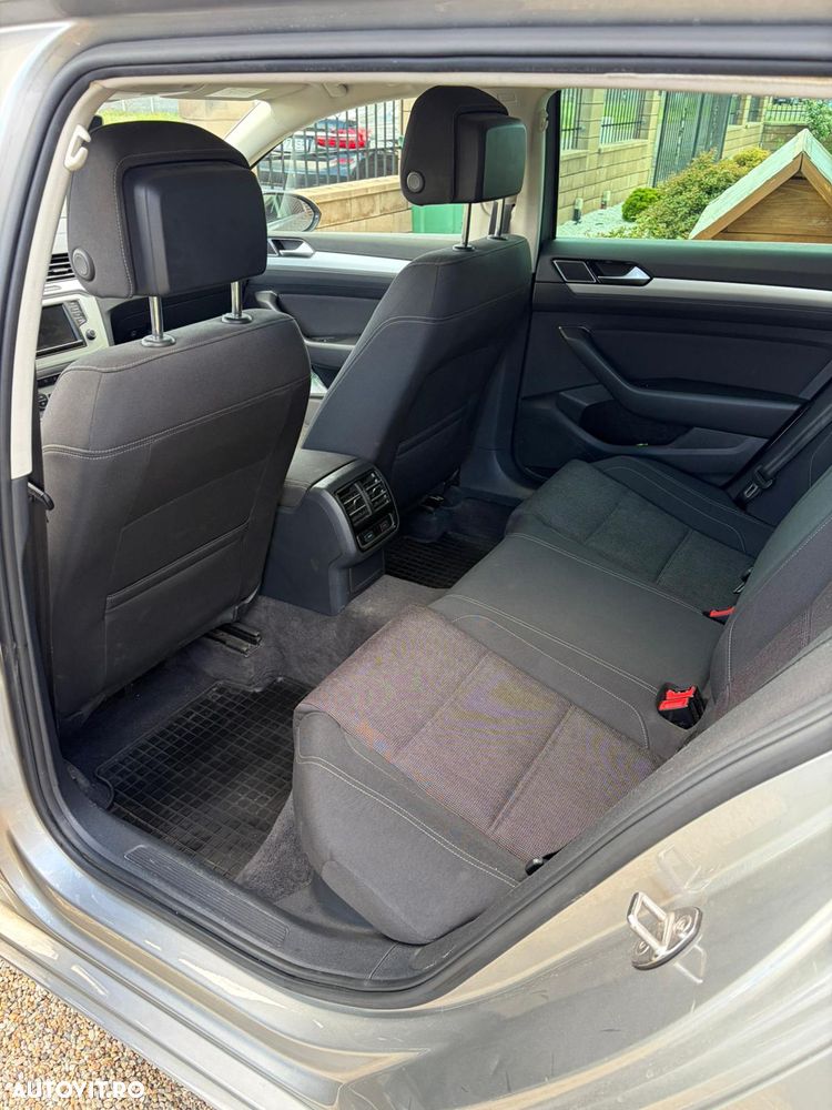 Volkswagen Passat - 9