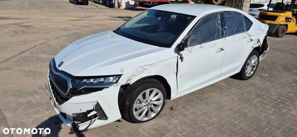 Skoda Octavia 2.0 TDI Edition 130 Essence DSG - 3