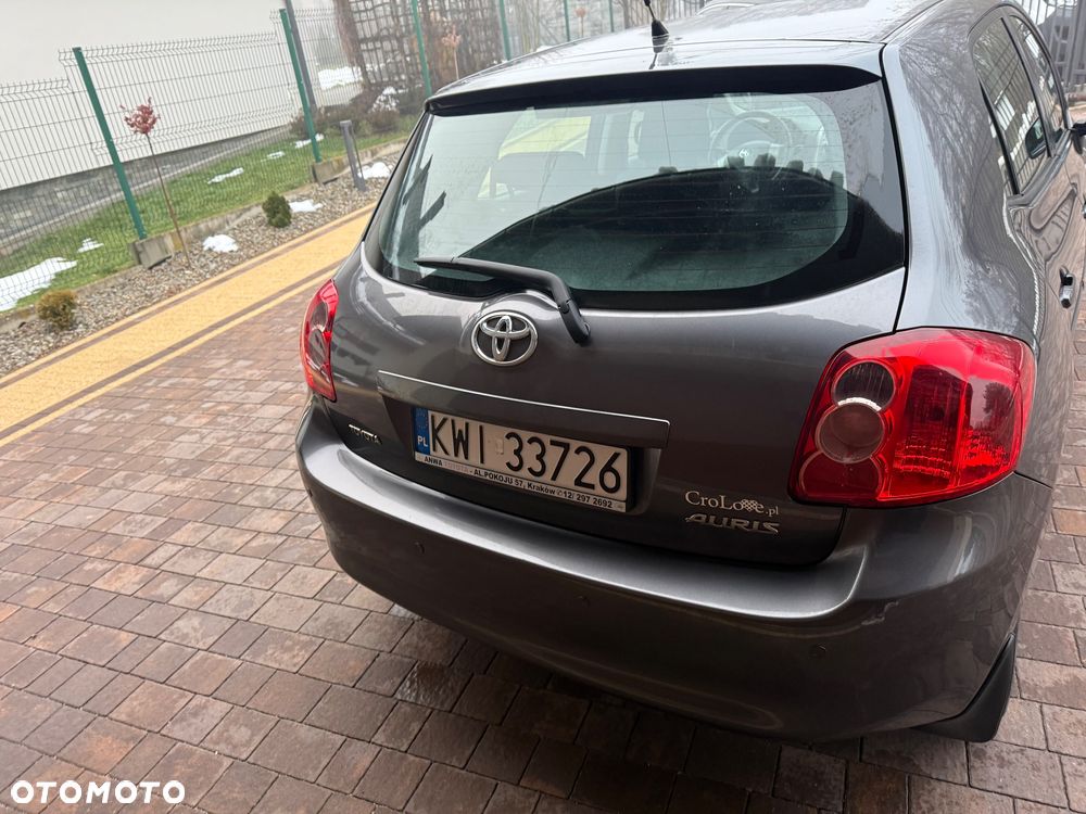 Toyota Auris 1.6 VVT-i Premium - 3
