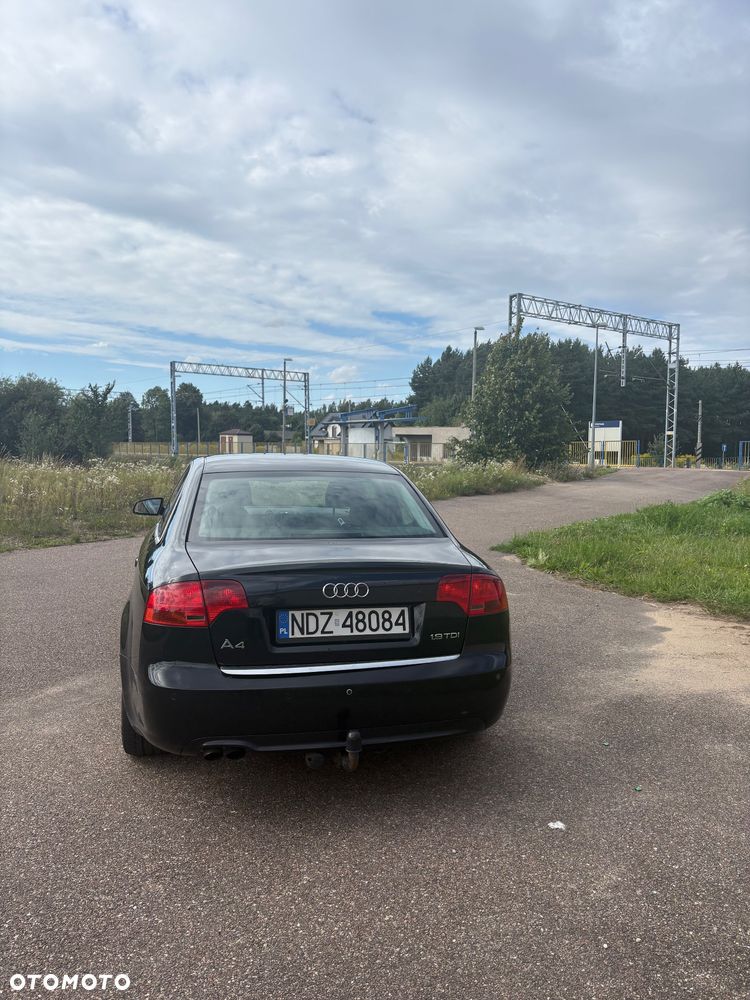 Audi A4 Limousine - 6