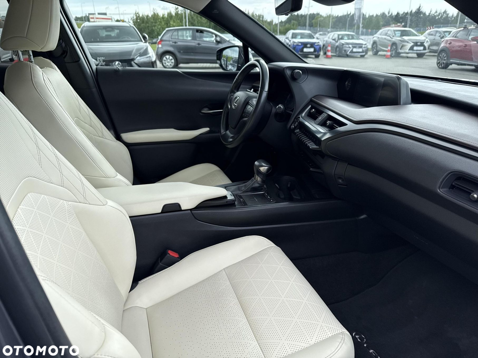 Lexus UX 200 Prestige 2WD - 9