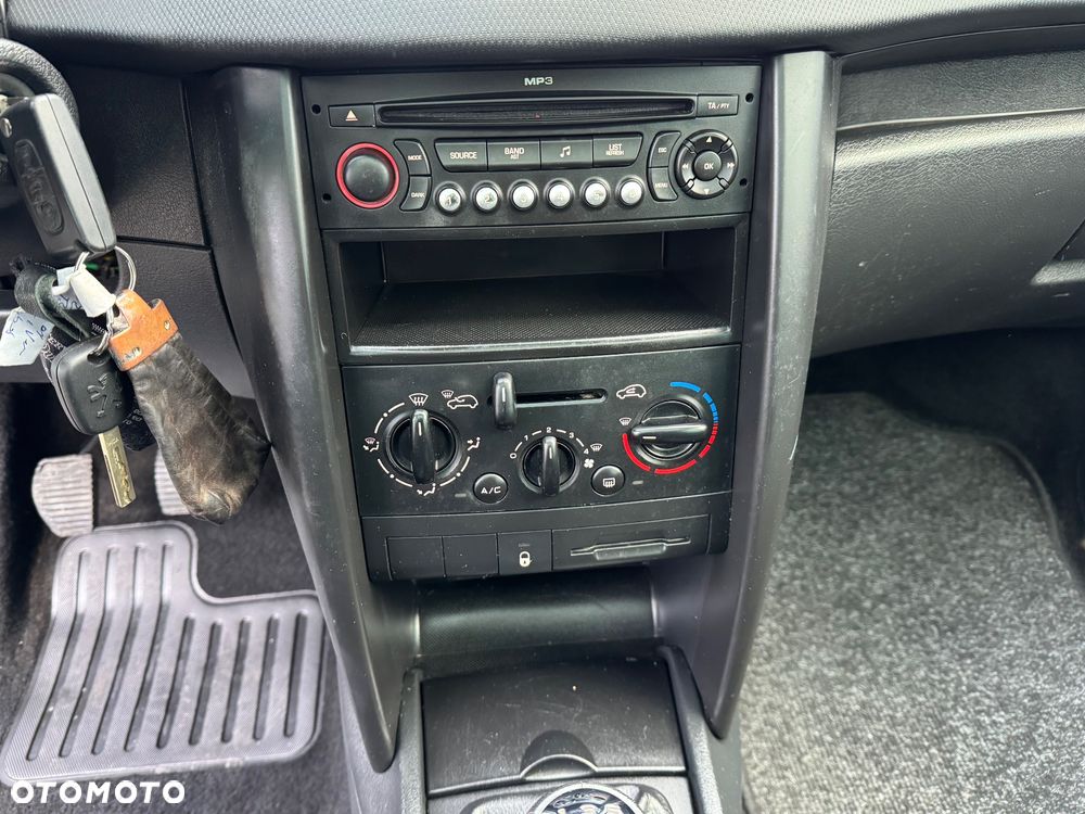 Peugeot 207 95 VTi Urban Style - 15