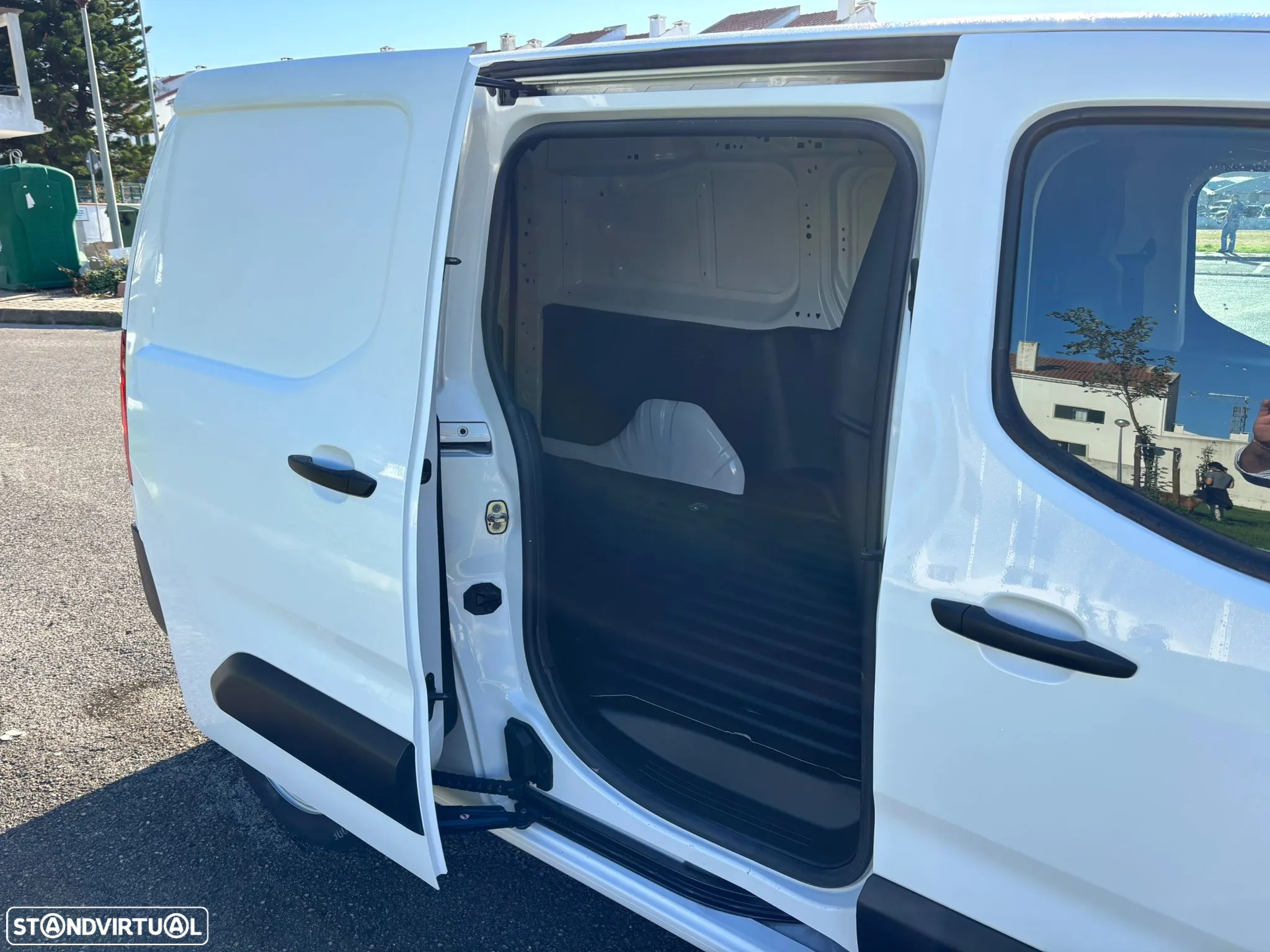 Peugeot Partner 1.5 BlueHDi PREMIUM LONGA / IVA / AC - 9