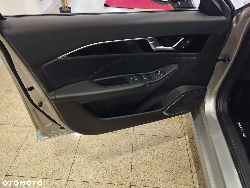 Bestune B70 - 15