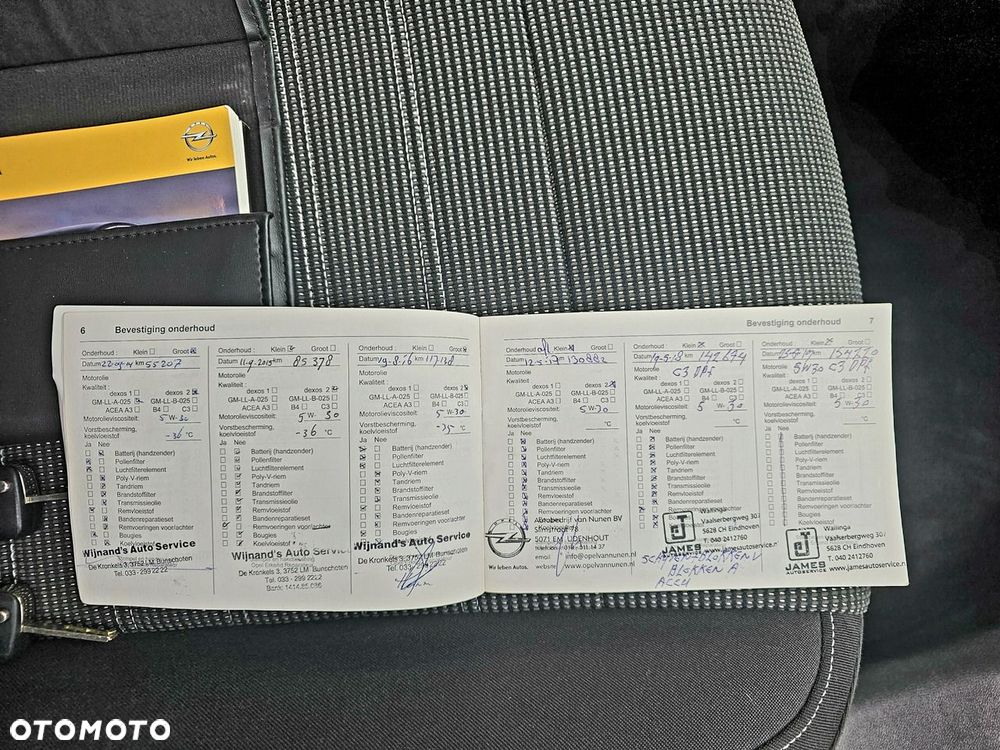 Opel Insignia - 22