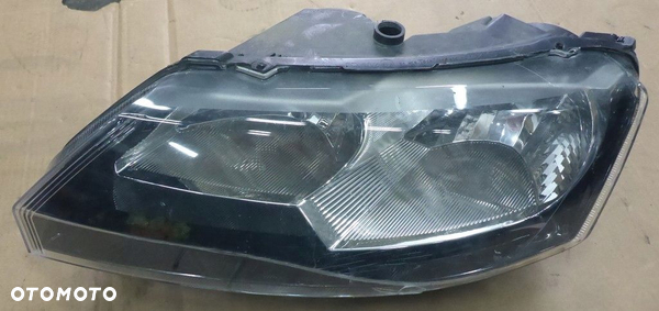 Skoda Rapid Reflektor Lewy 90019587