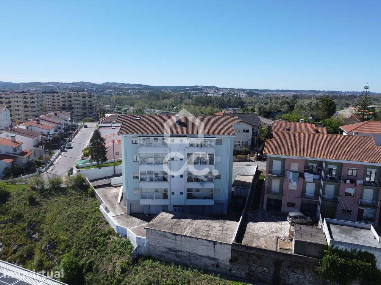 Apartamento T3 no Loreto com garagem e lugar de estacionamento - Grande imagem: 4/20