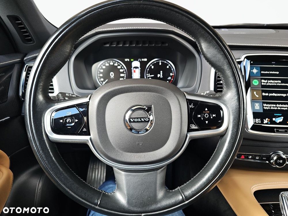 Volvo XC 90 - 24
