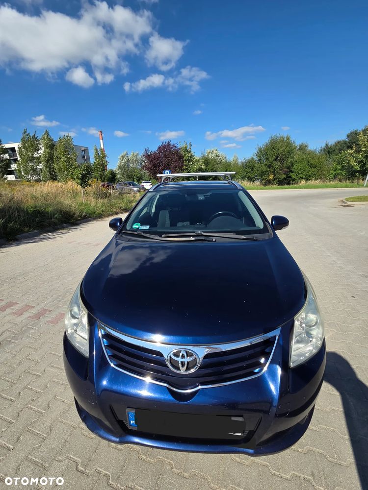 Toyota Avensis 2.0 D-4D - 17