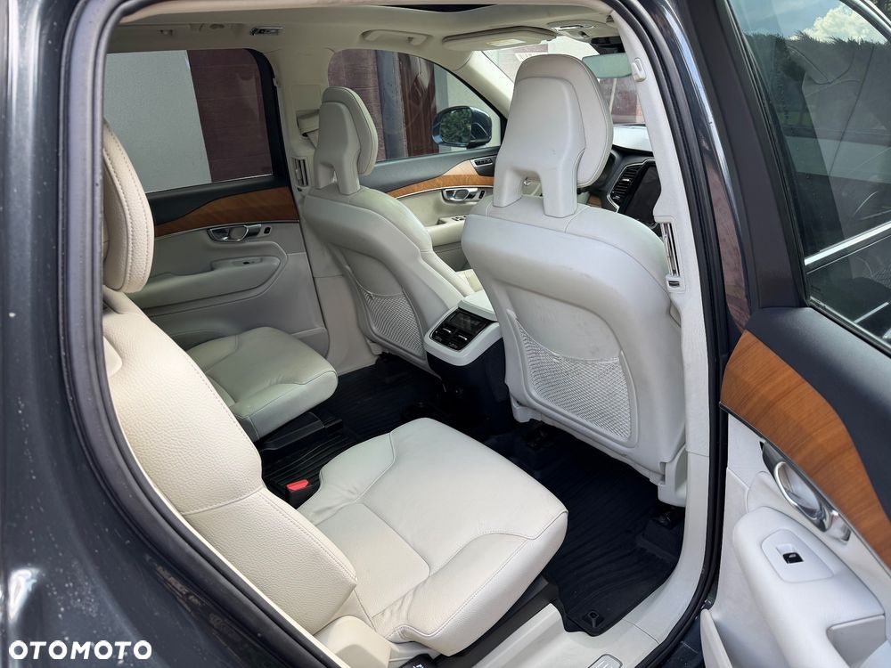 Volvo XC 90 T6 AWD Geartronic Momentum Pro - 24